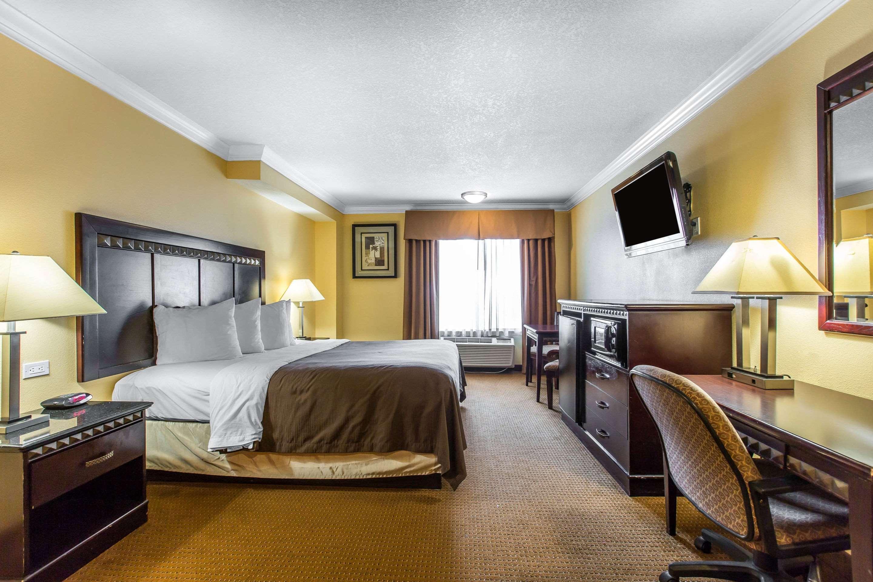 Quality Inn & Suites Bell Gardens-Los Angeles المظهر الخارجي الصورة