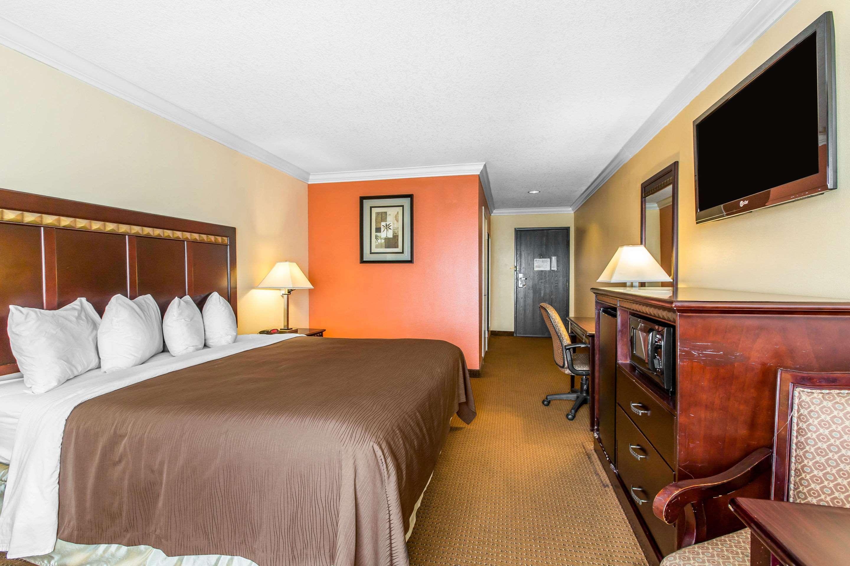 Quality Inn & Suites Bell Gardens-Los Angeles المظهر الخارجي الصورة