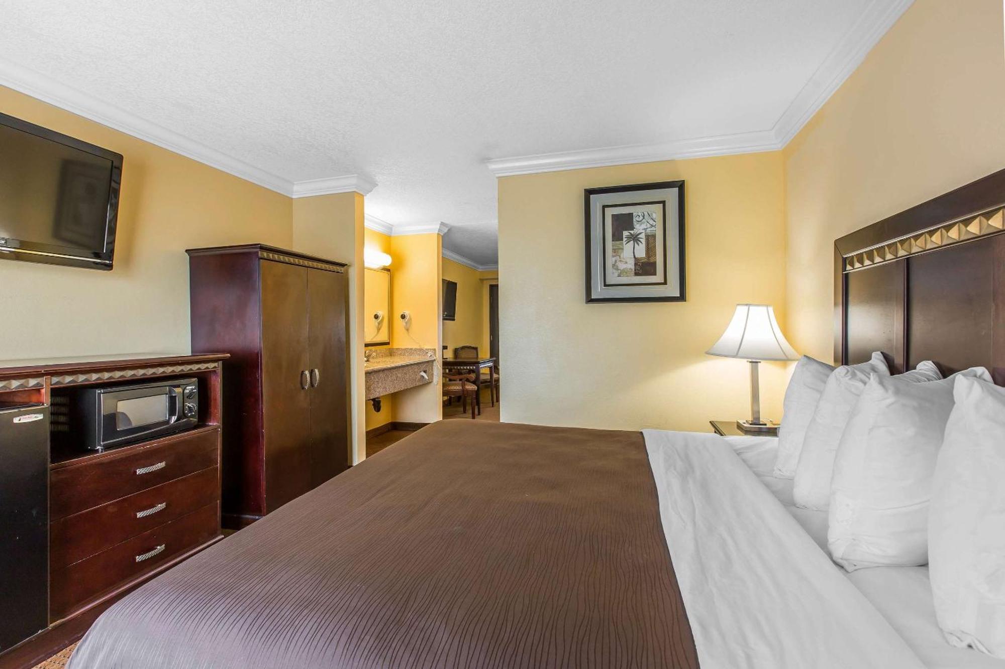 Quality Inn & Suites Bell Gardens-Los Angeles المظهر الخارجي الصورة