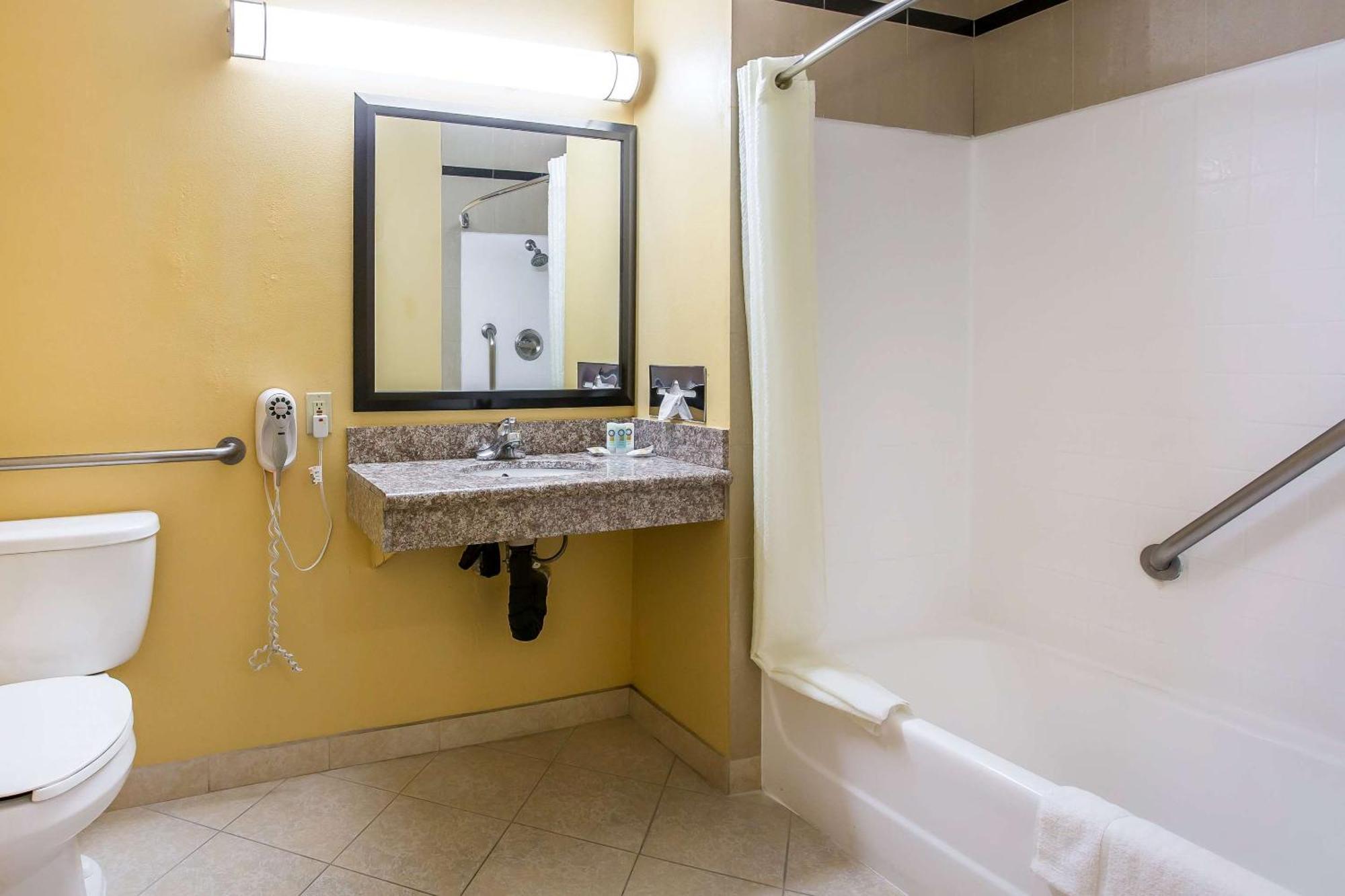 Quality Inn & Suites Bell Gardens-Los Angeles المظهر الخارجي الصورة